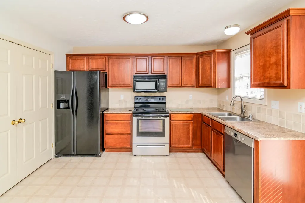 3840 Everetts Dale Lexington KY 40514