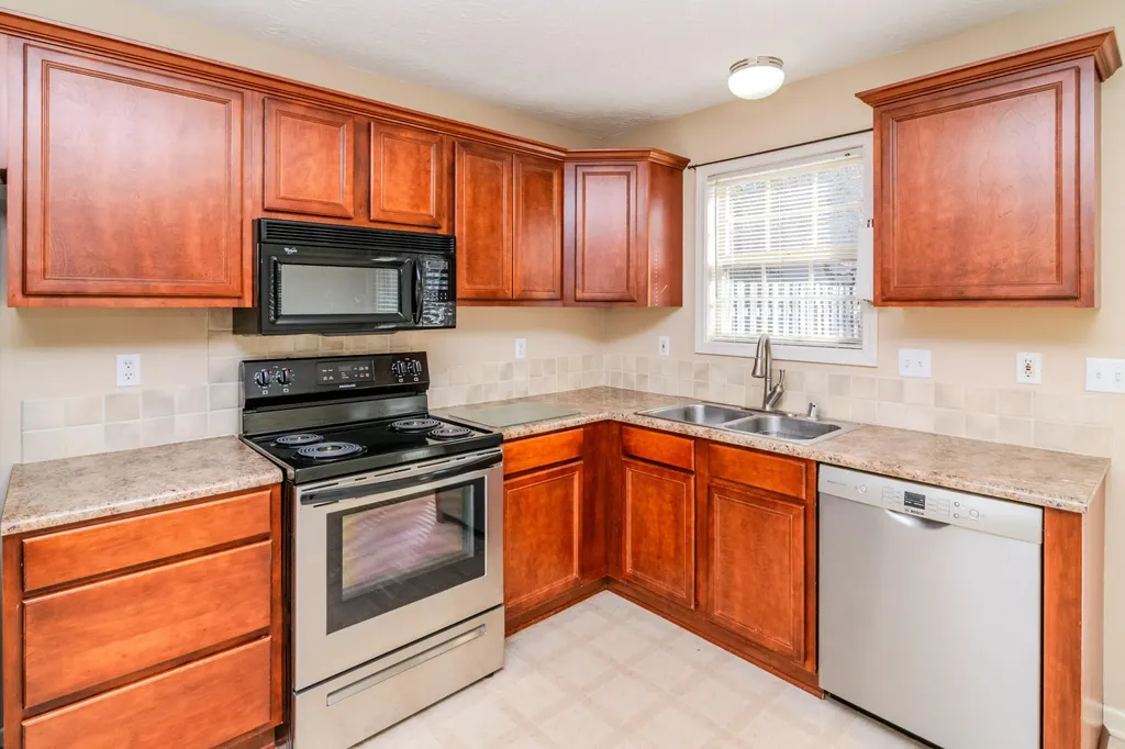 3840 Everetts Dale Lexington KY 40514