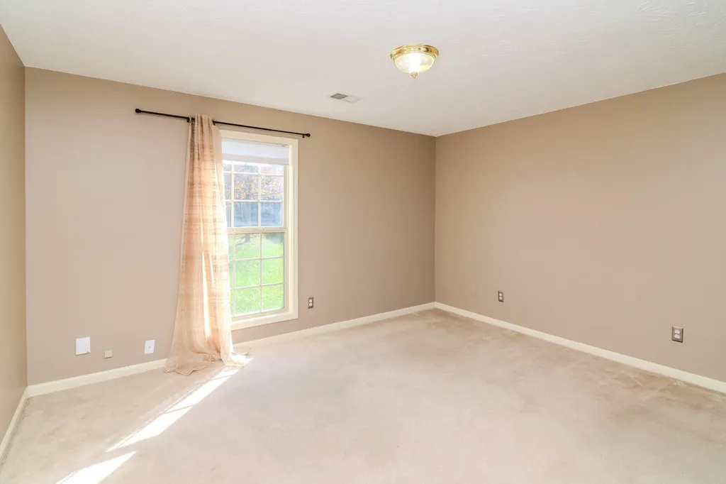 3840 Everetts Dale Lexington KY 40514