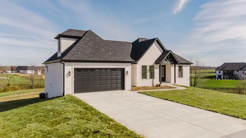232 Berkley Hall Drive Berea KY 40403
