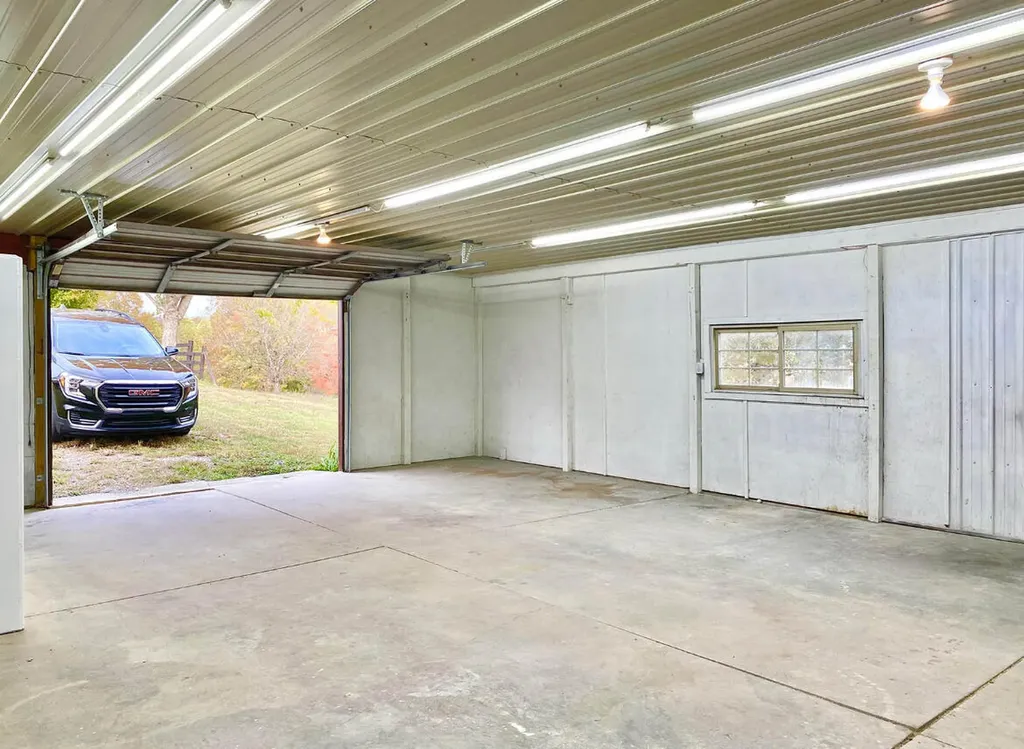 345 Fairview Road Columbia KY 42728