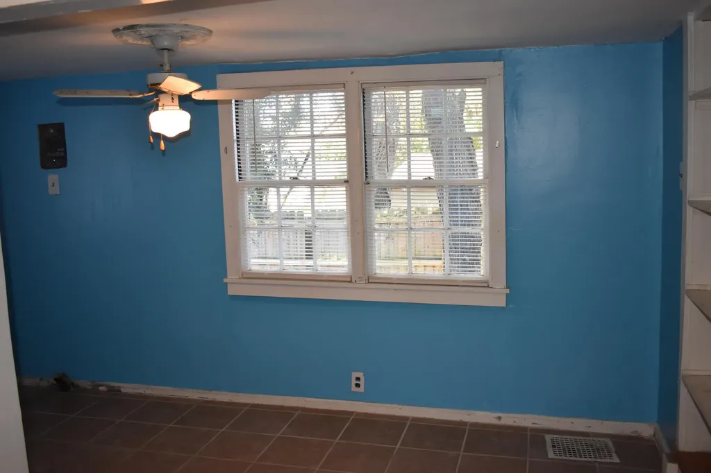 305 W Oak Street Nicholasville KY 40356
