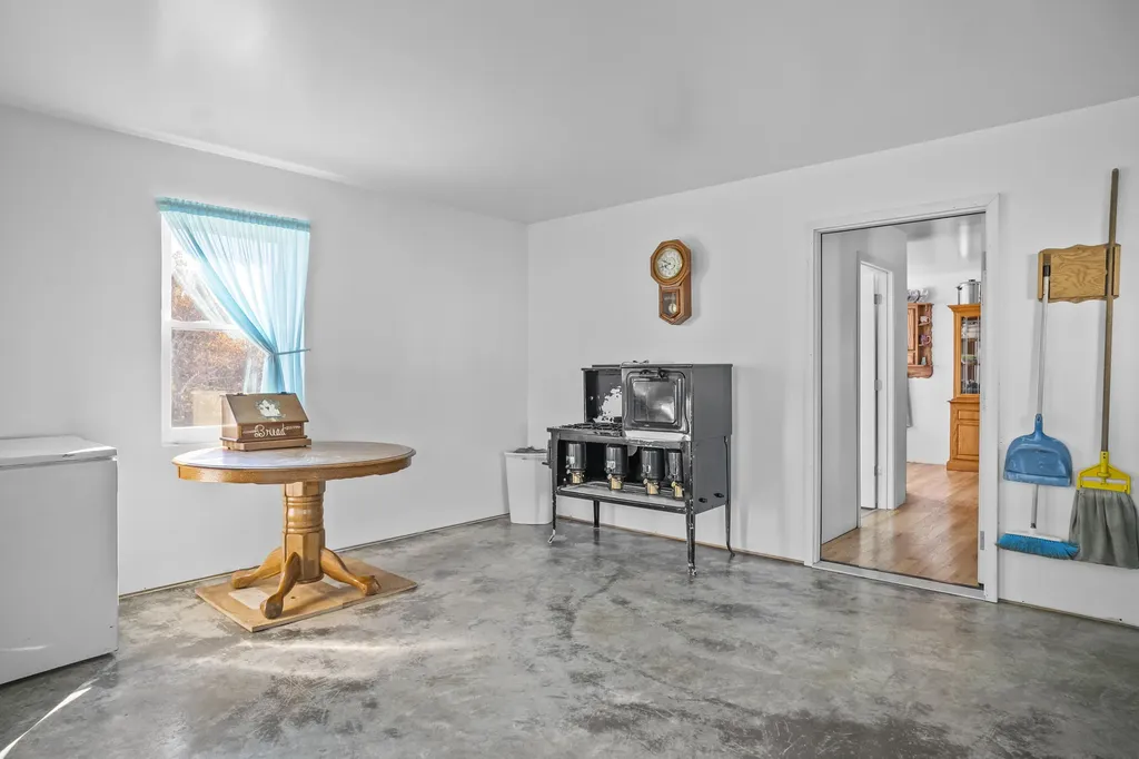 367 Walnut Road Owingsville KY 40360