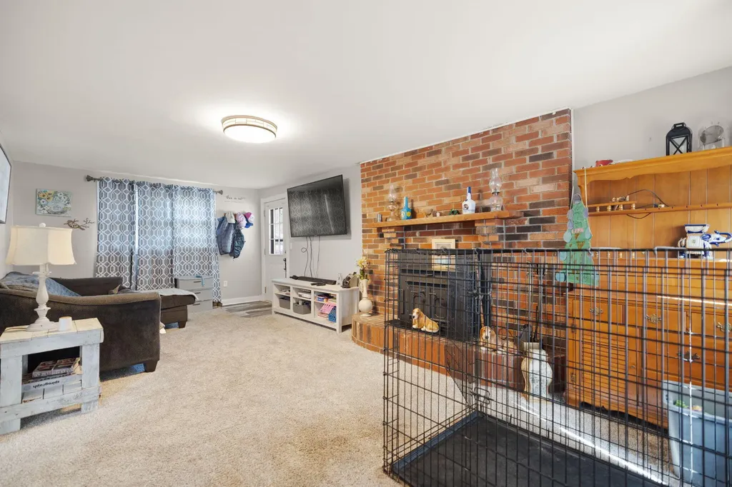 6139 Main Street Thelma KY 41260