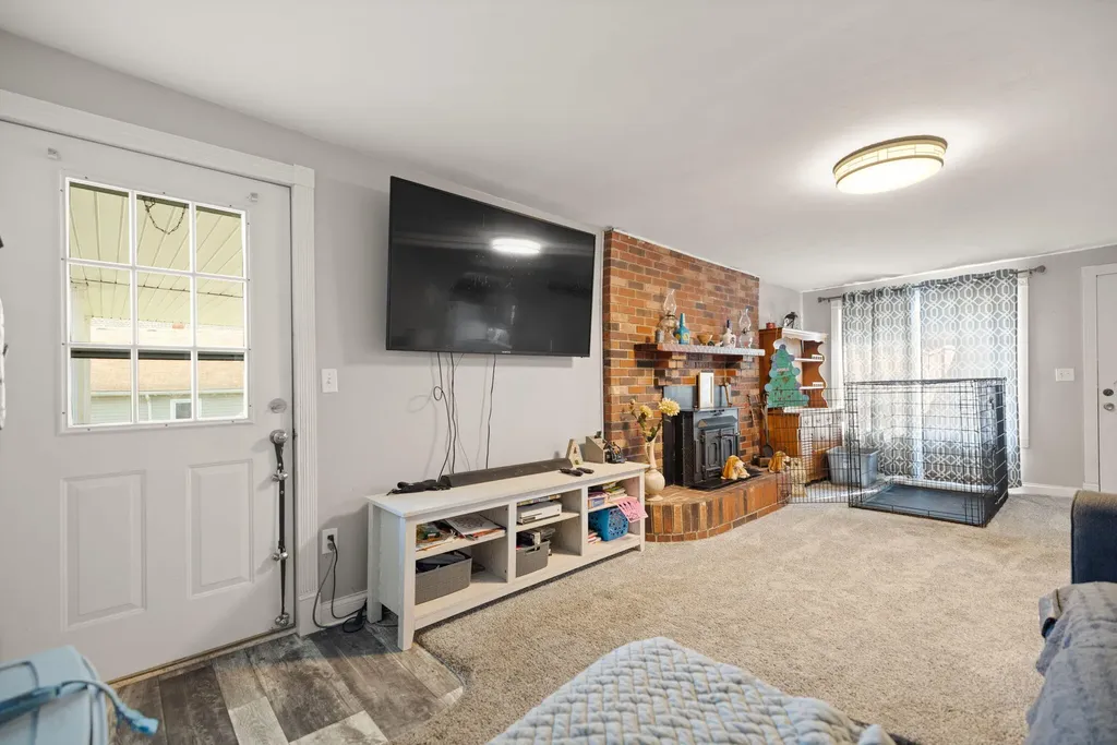 6139 Main Street Thelma KY 41260