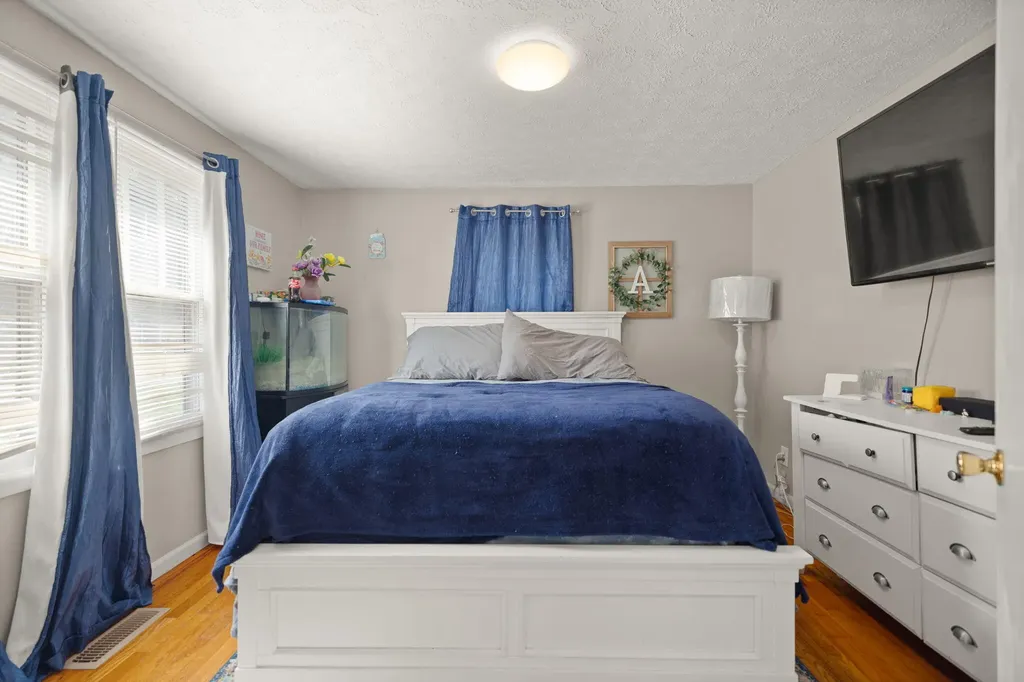 6139 Main Street Thelma KY 41260