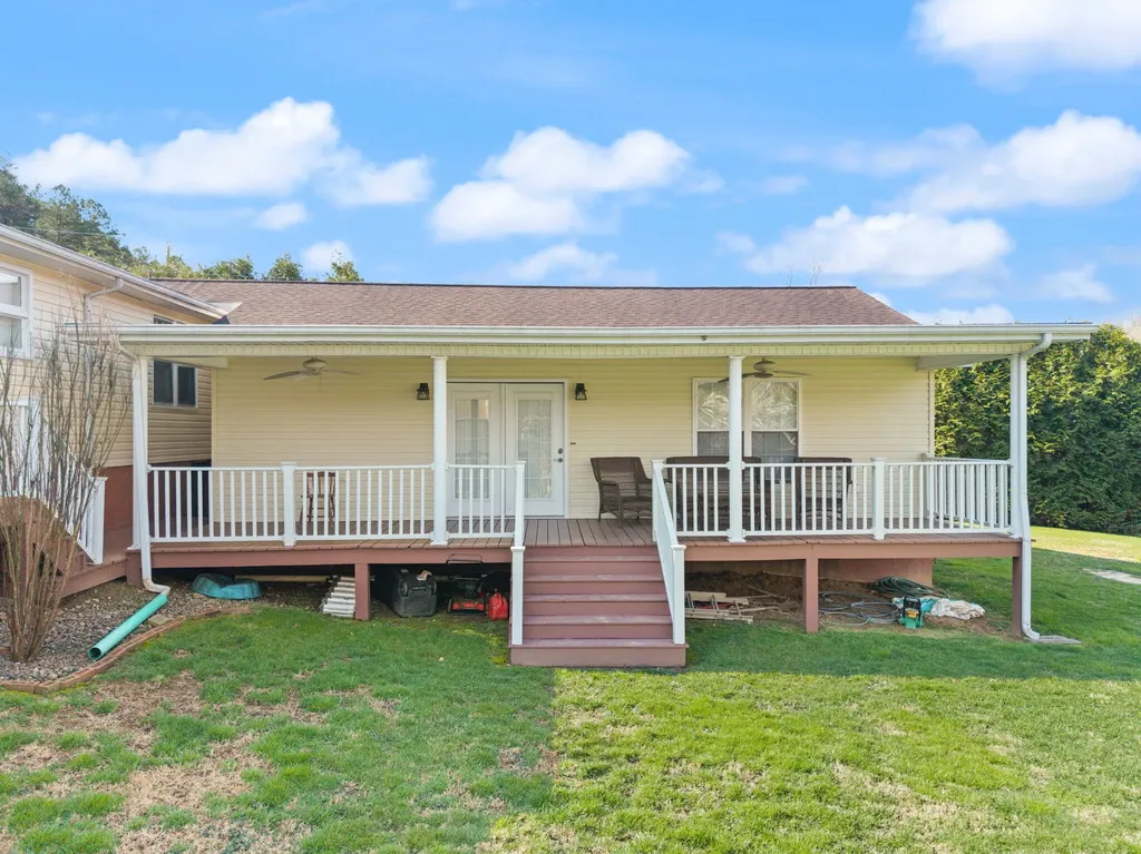 6139 Main Street Thelma KY 41260