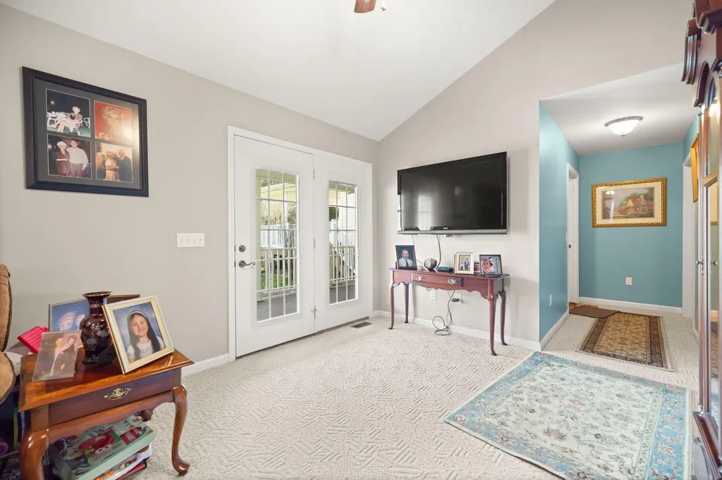 6139 Main Street Thelma KY 41260