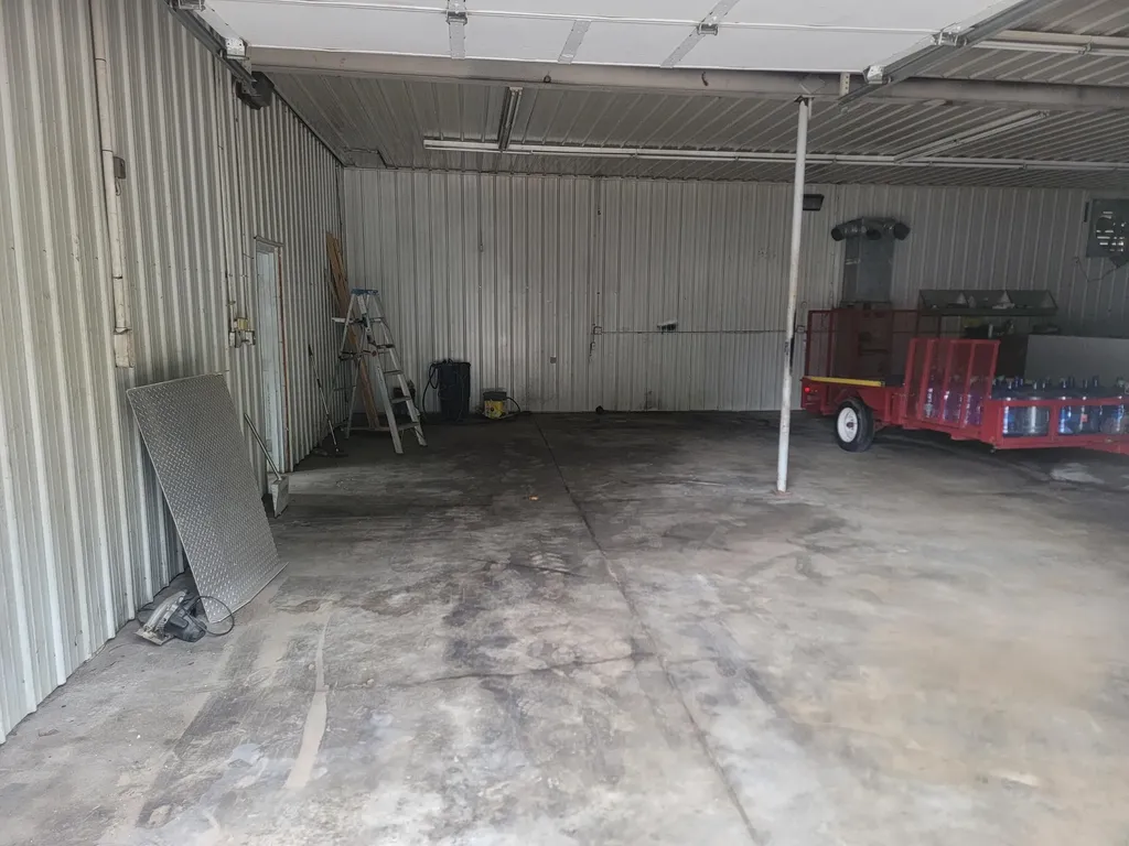 7744 S Highway 27 Burnside KY 42519