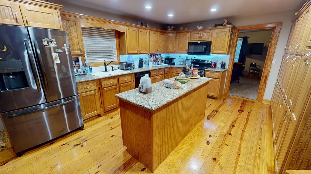 504 Earl Howard Road Keavy KY 40737