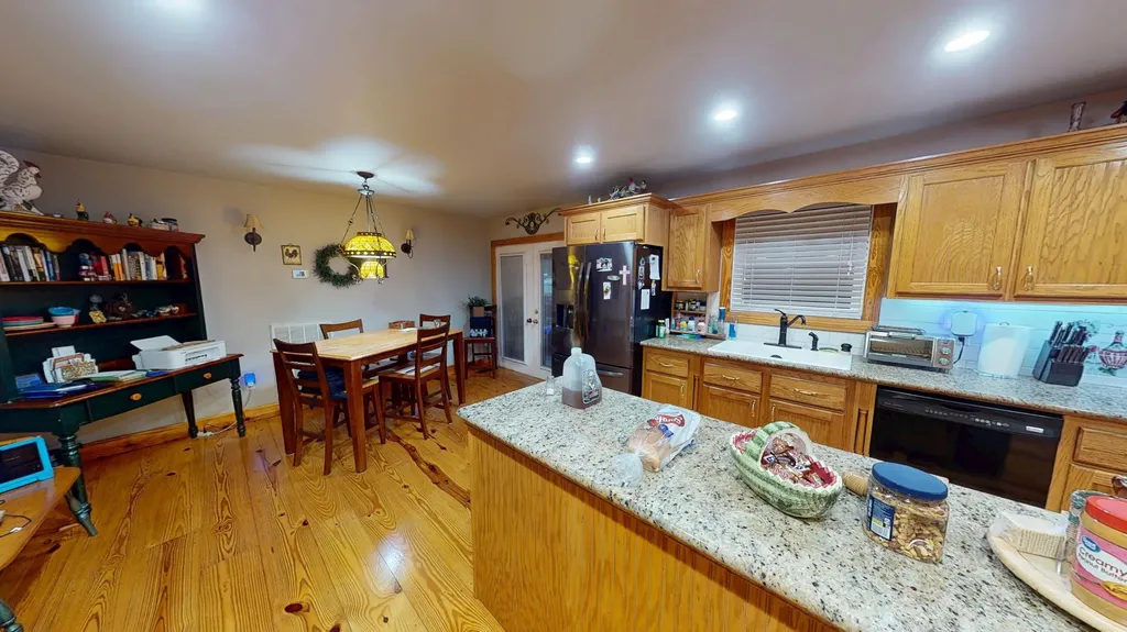 504 Earl Howard Road Keavy KY 40737