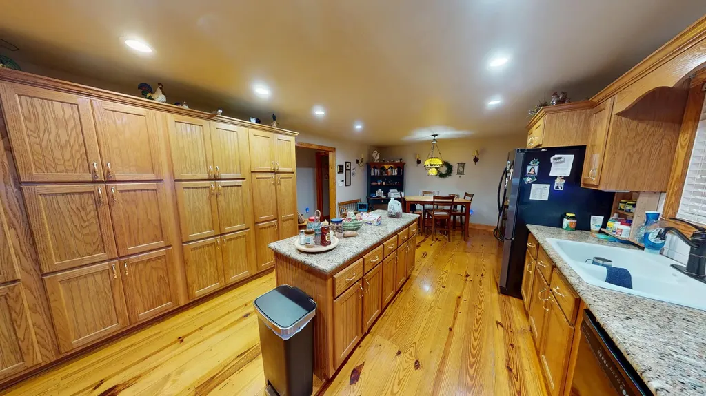 504 Earl Howard Road Keavy KY 40737