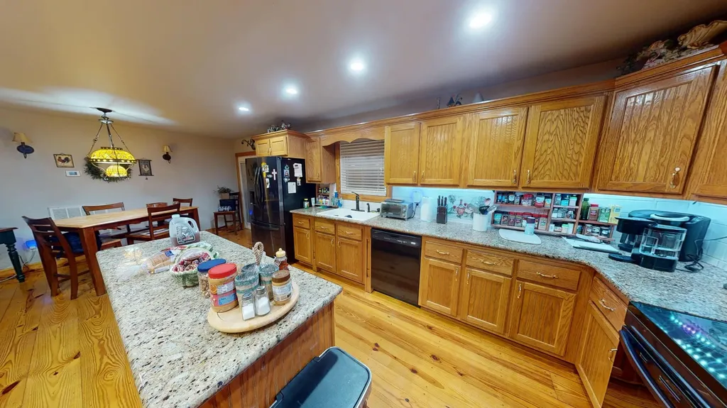 504 Earl Howard Road Keavy KY 40737