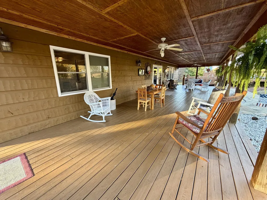 504 Earl Howard Road Keavy KY 40737
