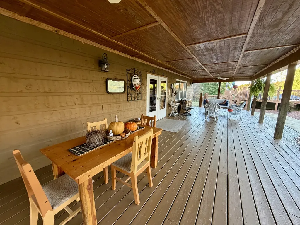 504 Earl Howard Road Keavy KY 40737