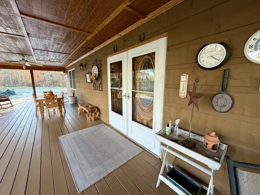 504 Earl Howard Road Keavy KY 40737