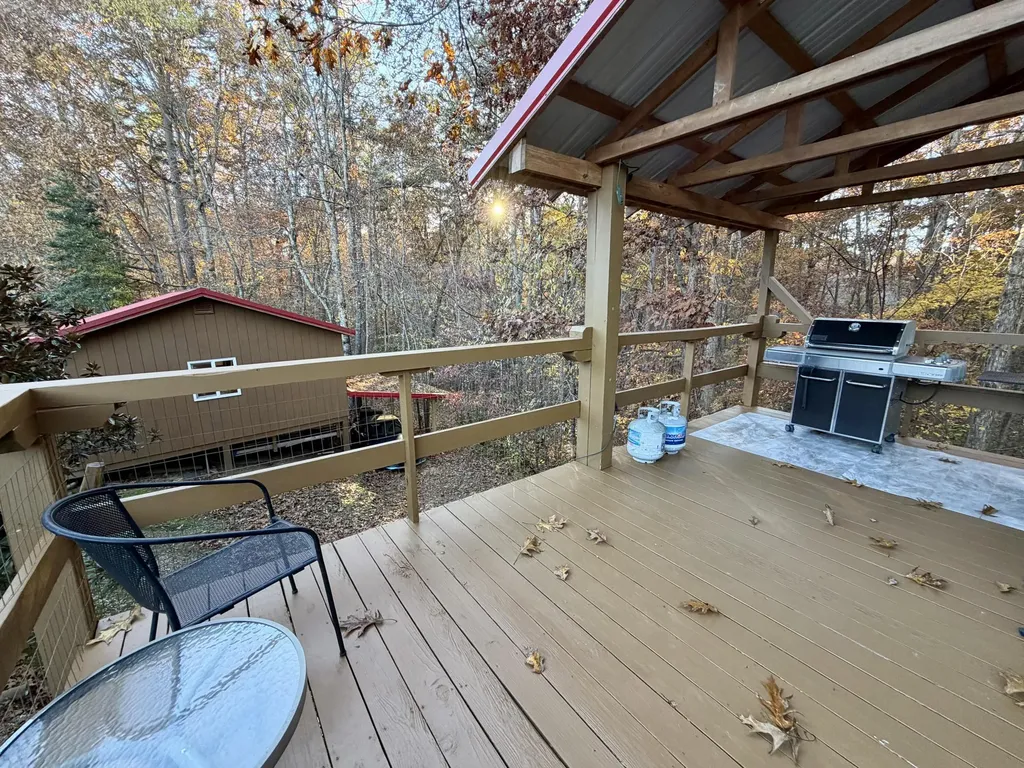 504 Earl Howard Road Keavy KY 40737