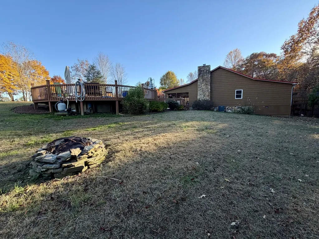 504 Earl Howard Road Keavy KY 40737