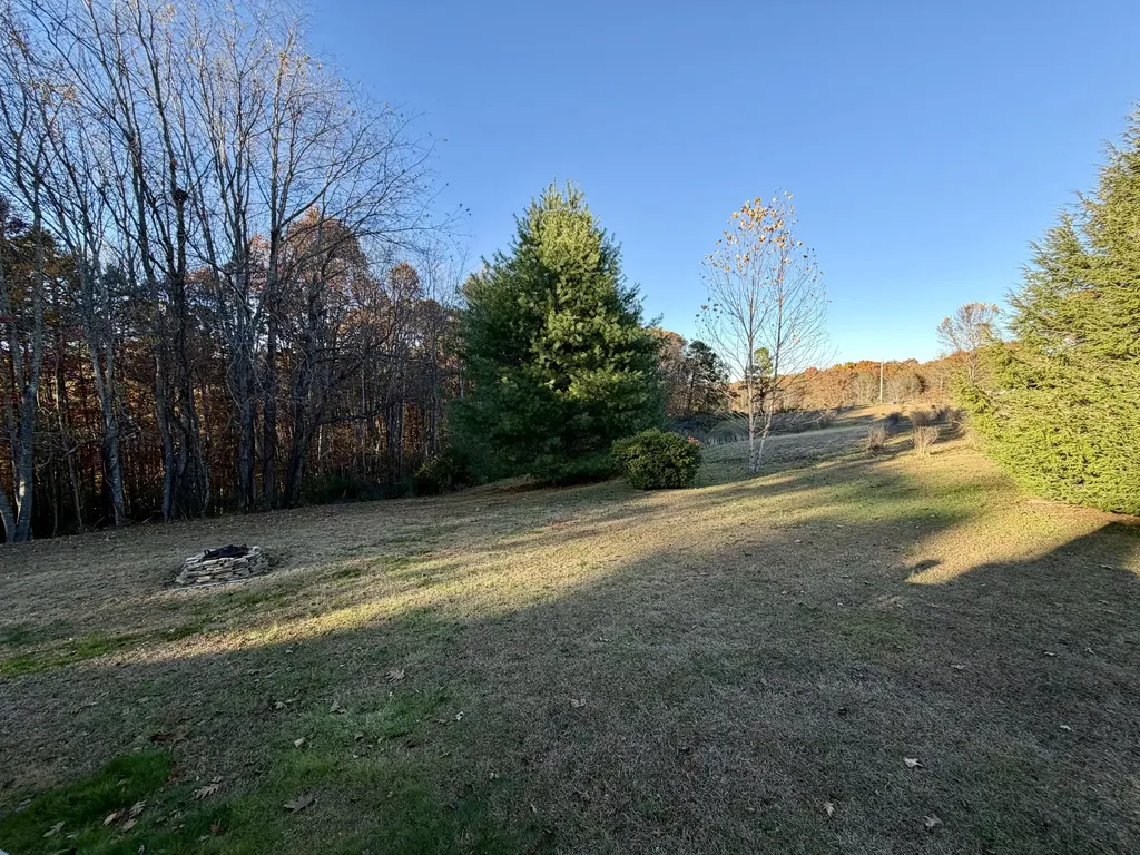 504 Earl Howard Road Keavy KY 40737