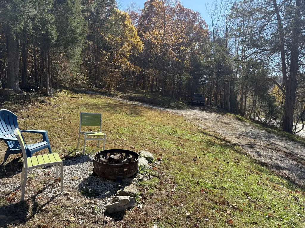 3999 Mckee Road Irvine KY 40336