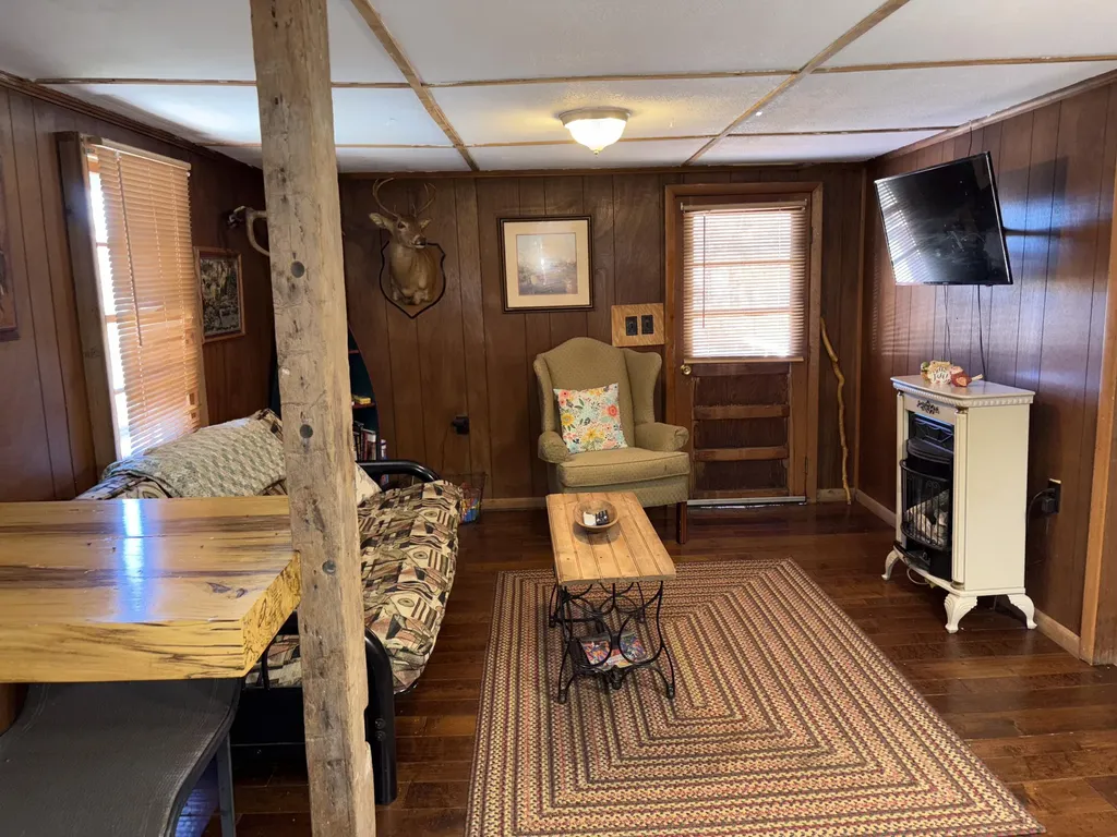 3999 Mckee Road Irvine KY 40336