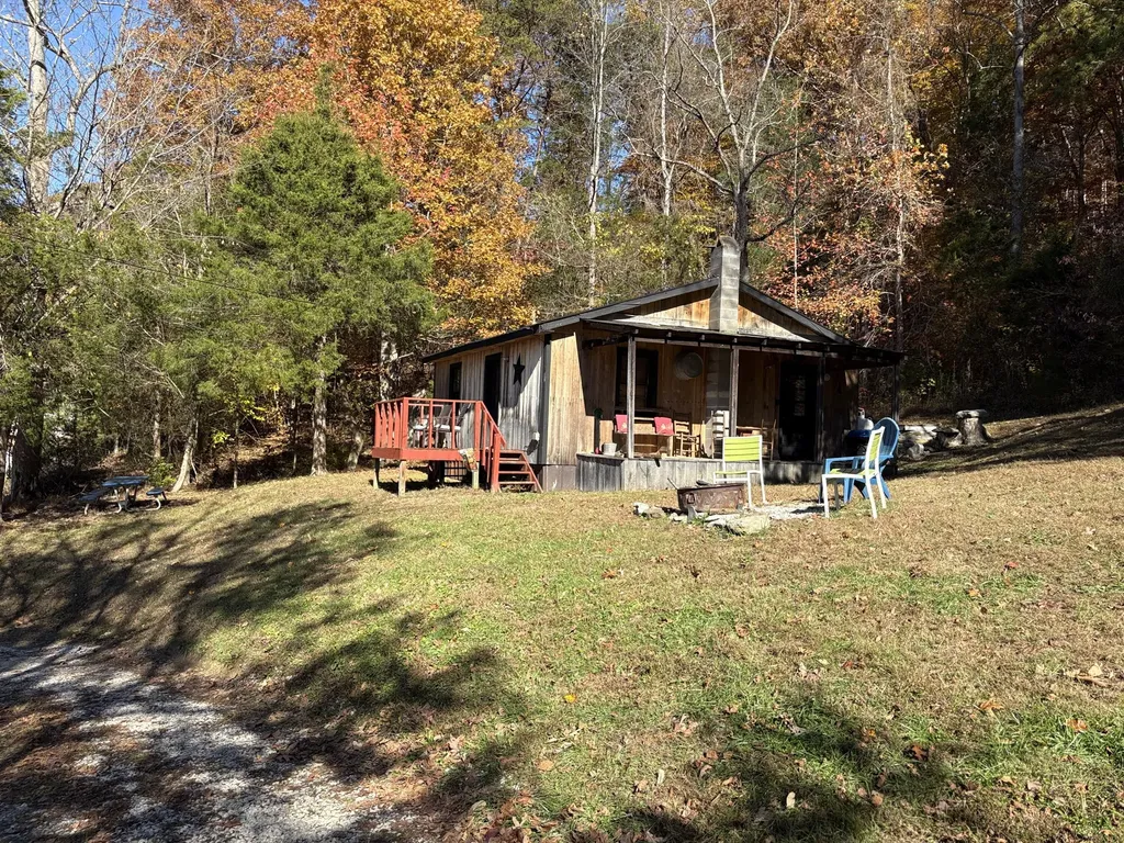 3999 Mckee Road Irvine KY 40336