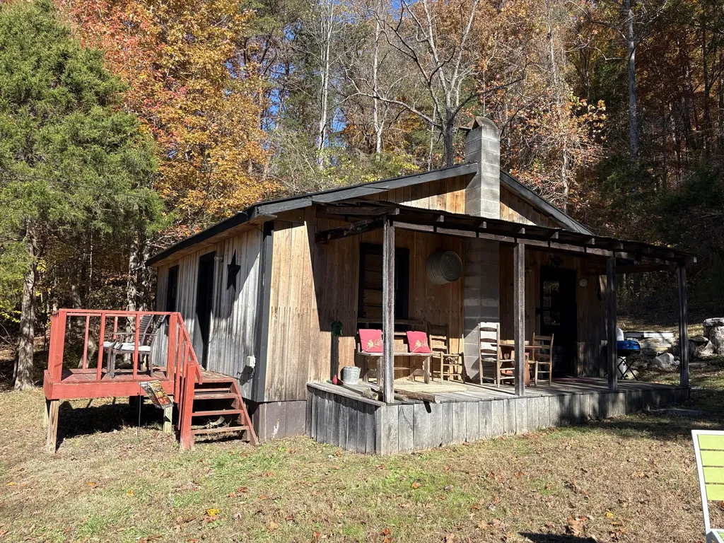 3999 Mckee Road Irvine KY 40336