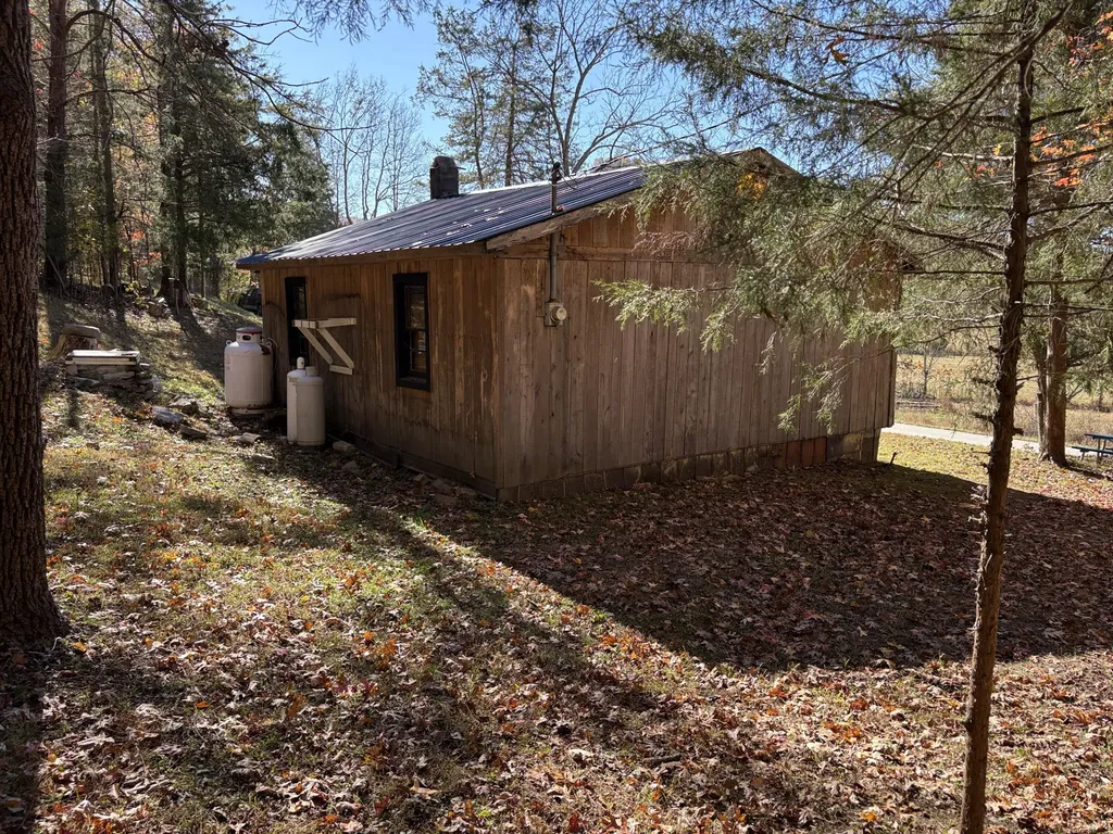 3999 Mckee Road Irvine KY 40336