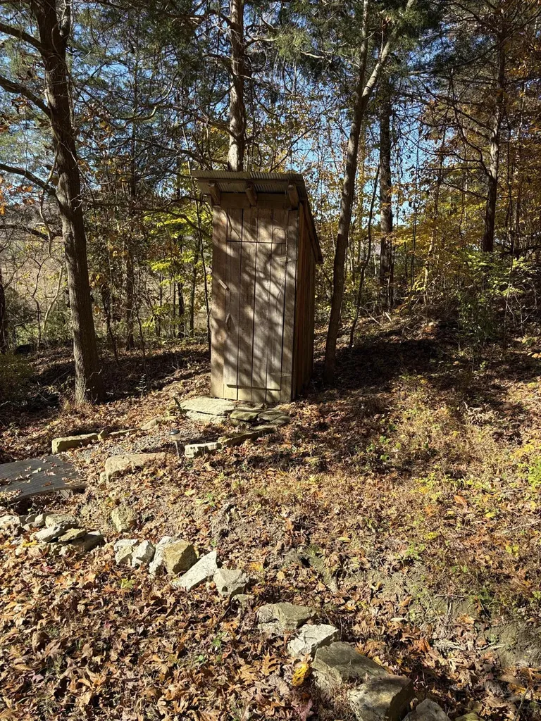 3999 Mckee Road Irvine KY 40336