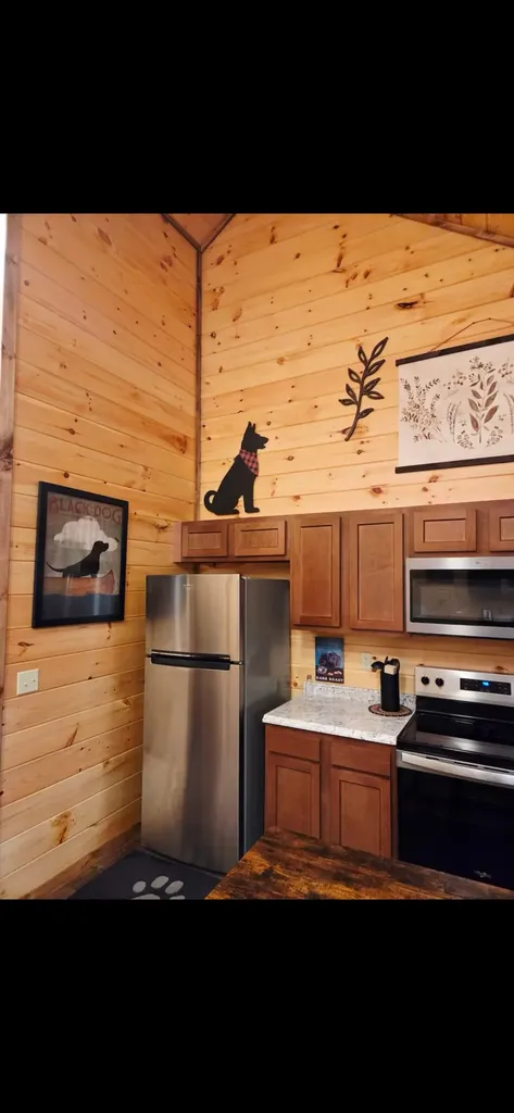 436 Ashland Camp Lp Zoe KY 41397