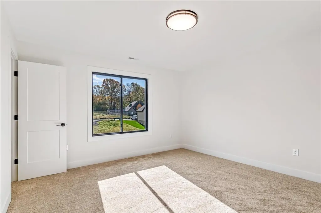 742 Azalea Lane Versailles KY 40383