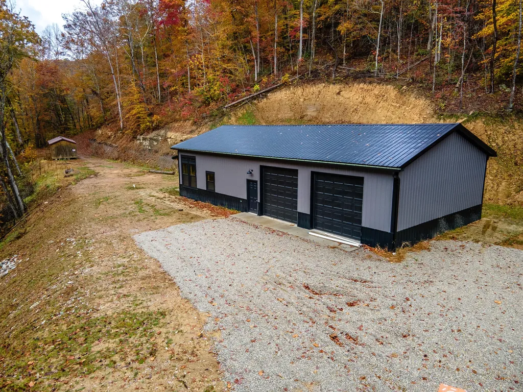 800 Left Johnson Fork Salyersville KY 41465
