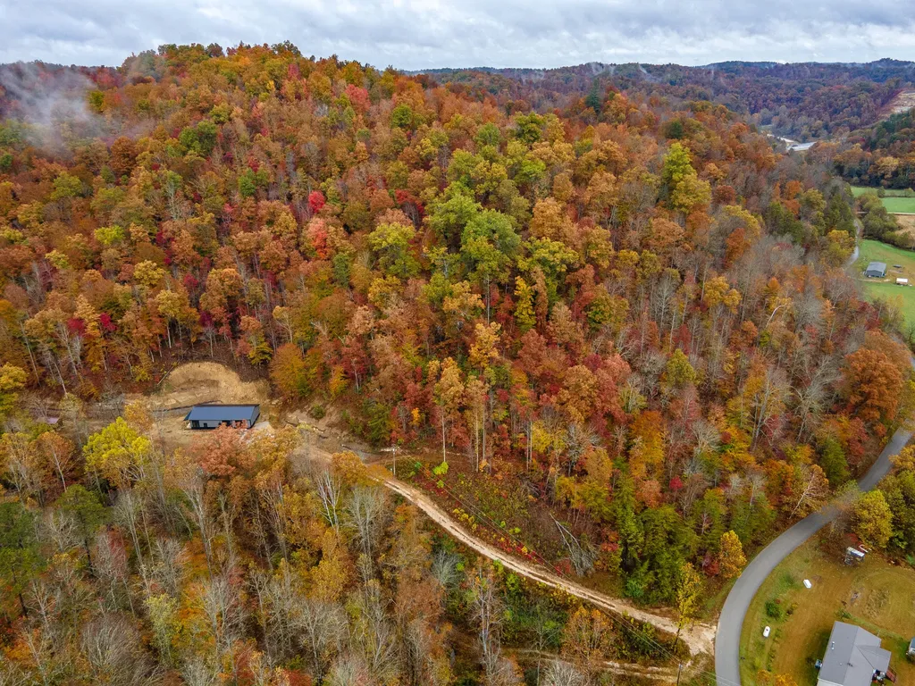 800 Left Johnson Fork Salyersville KY 41465