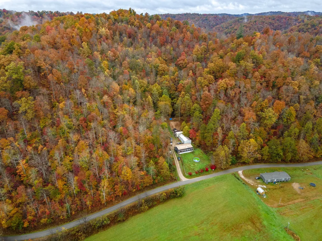 800 Left Johnson Fork Salyersville KY 41465