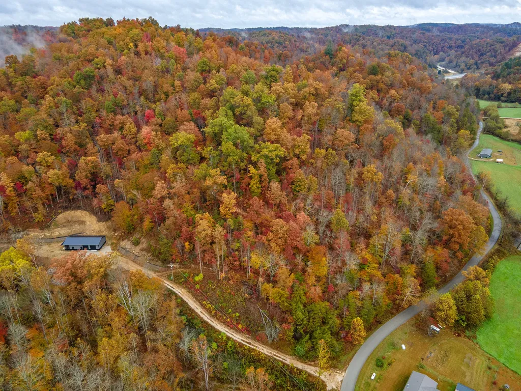 800 Left Johnson Fork Salyersville KY 41465