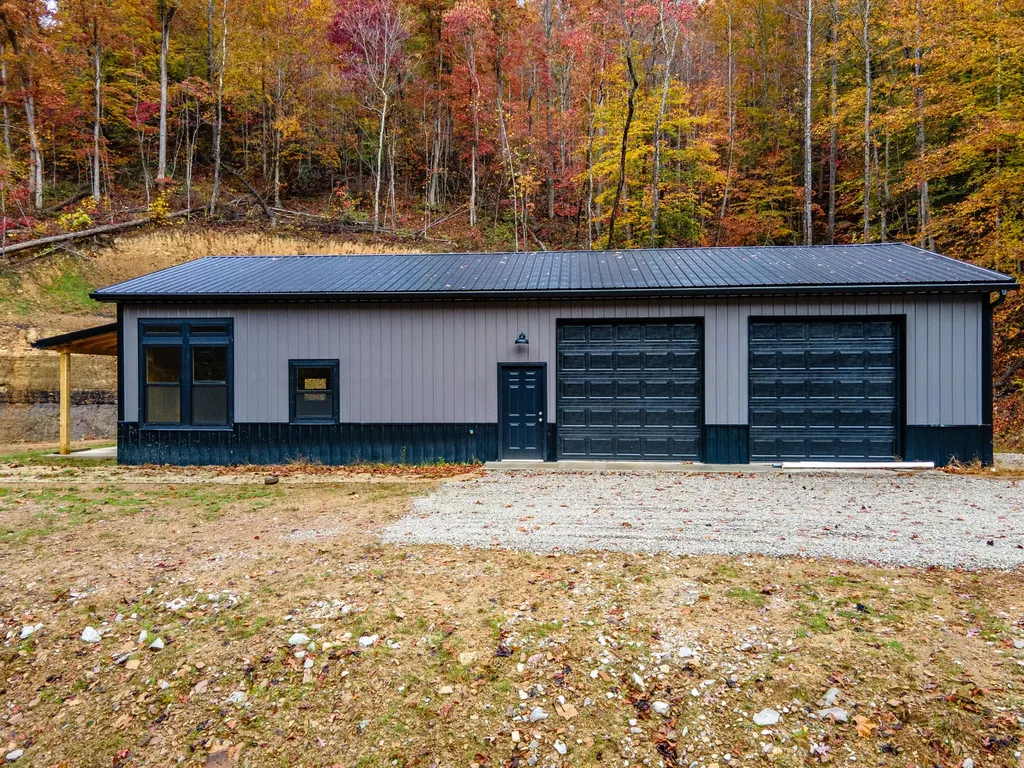 800 Left Johnson Fork Salyersville KY 41465