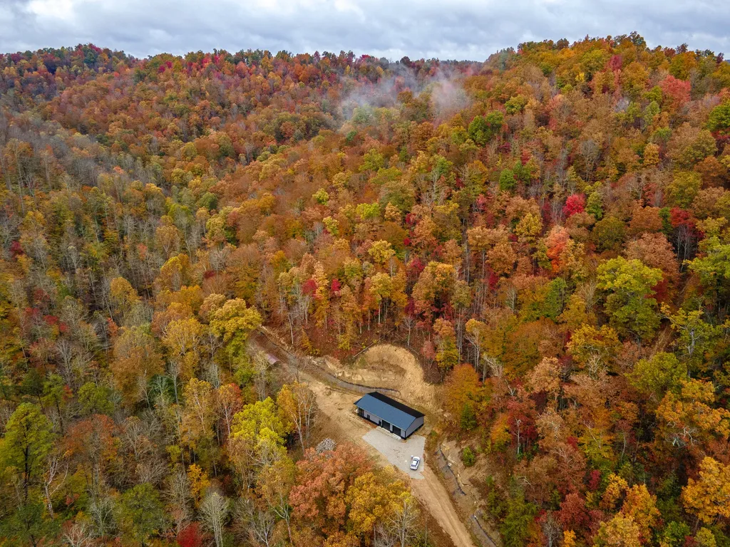 800 Left Johnson Fork Salyersville KY 41465
