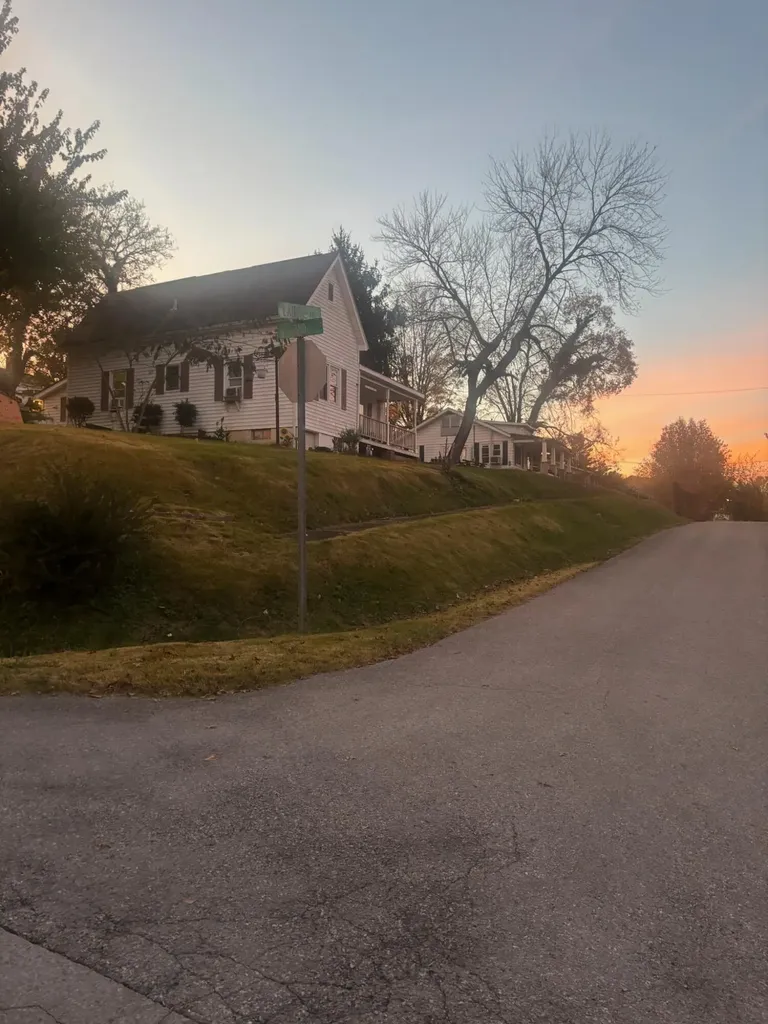 519 W 2nd Street London KY 40741