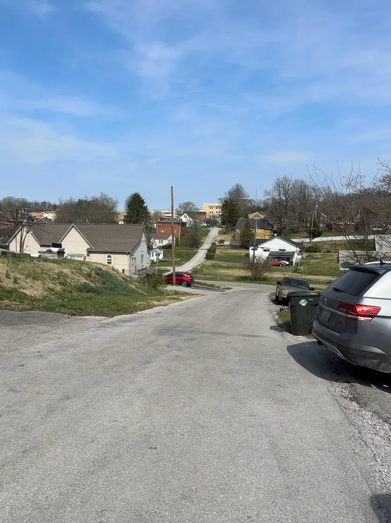 519 W 2nd Street London KY 40741