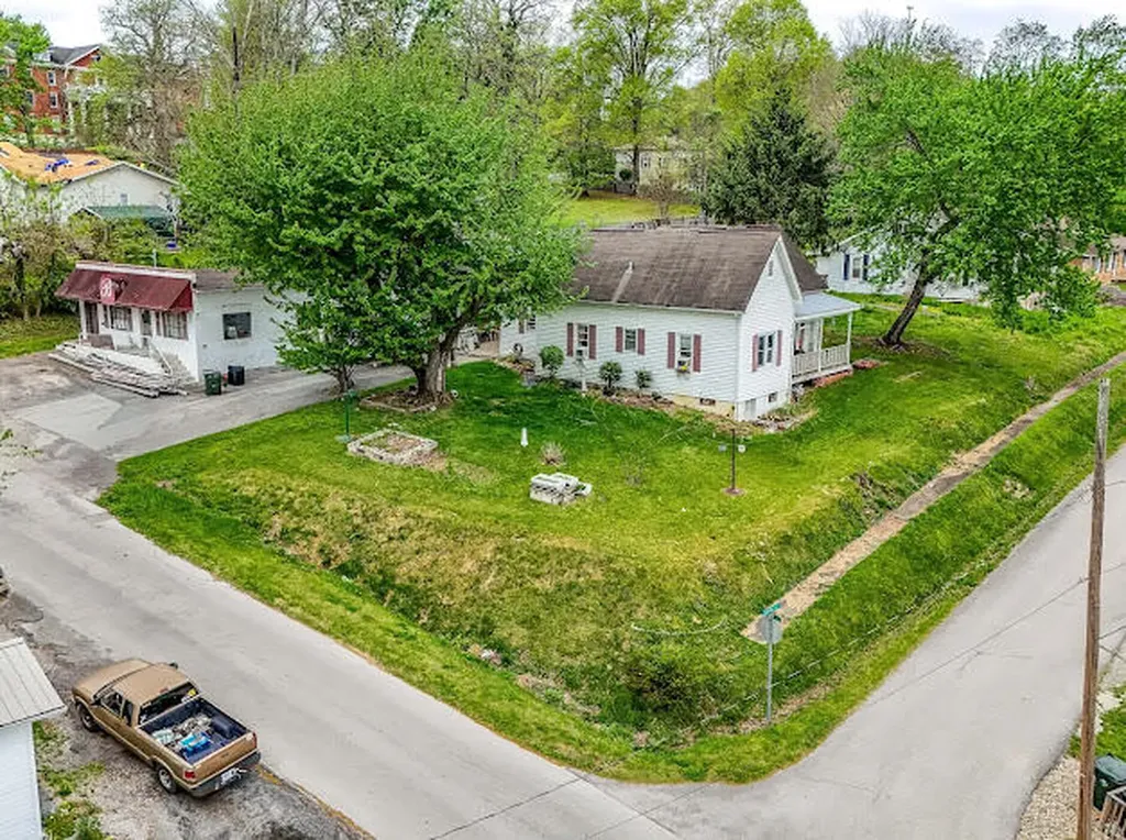 519 W 2nd Street London KY 40741
