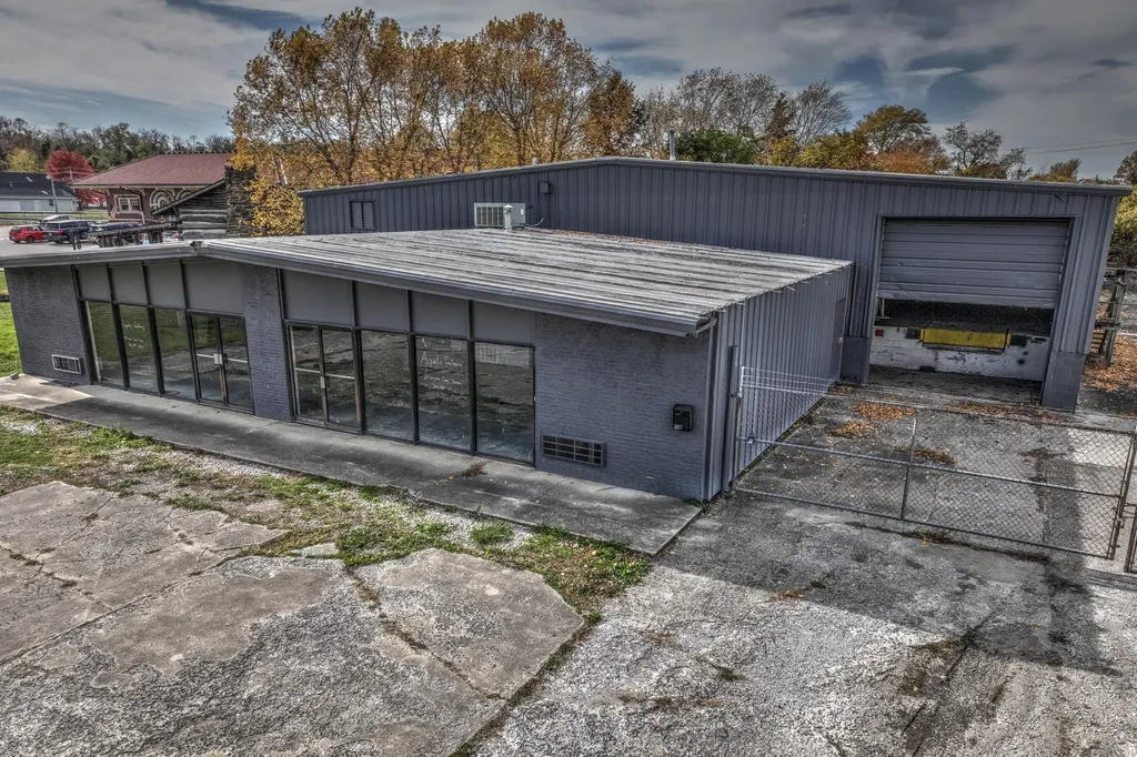 207 N Broadway Street Berea KY 40403