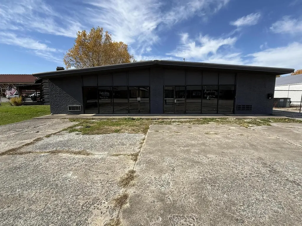 207 N Broadway Street Berea KY 40403