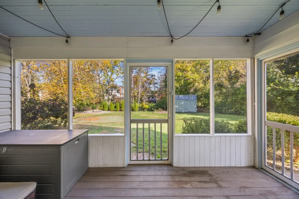 829 W Lexington Avenue Danville KY 40422
