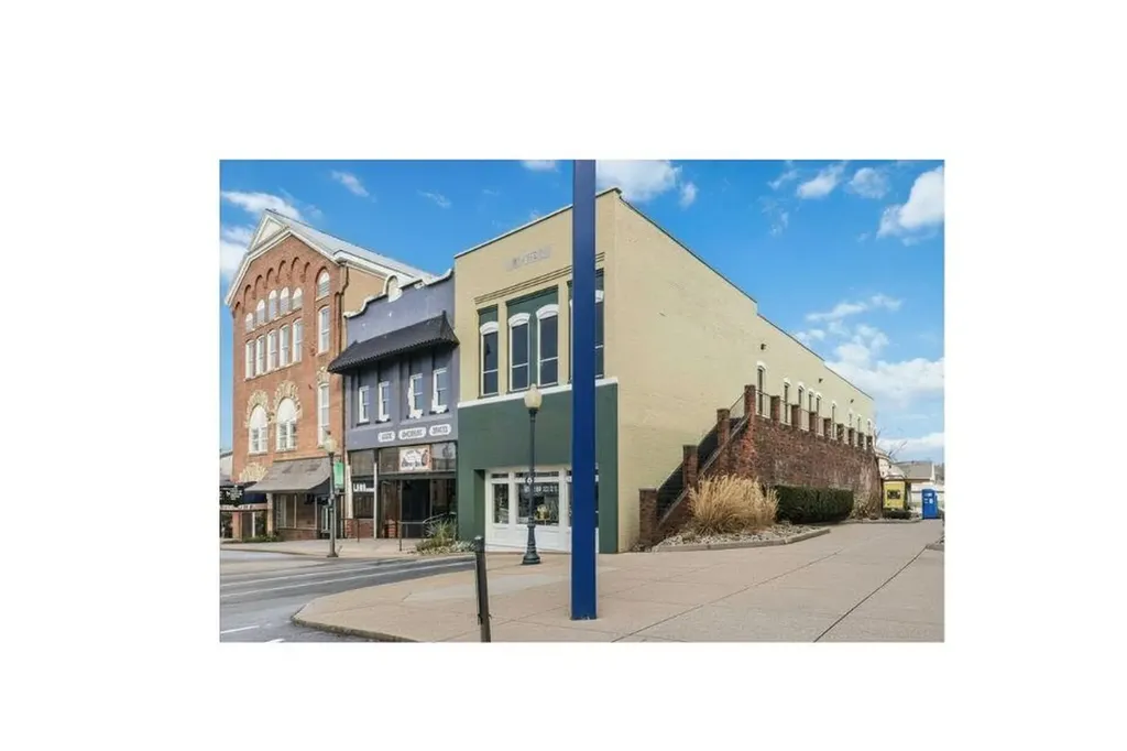 38 Public Square Somerset KY 42501