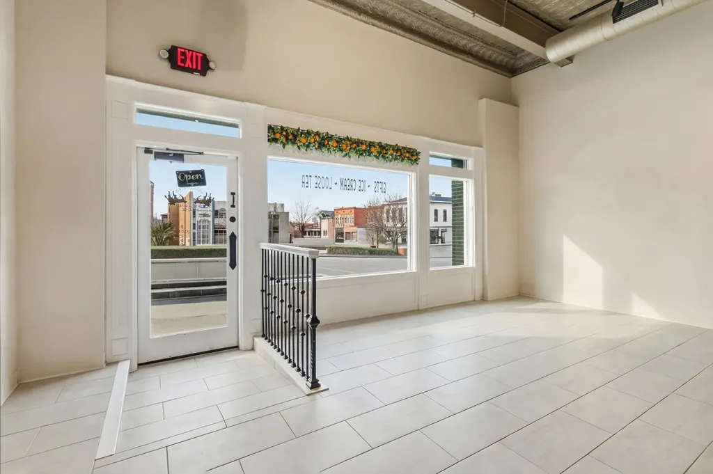 38 Public Square East Mount Vernon Street Somerset KY 42501