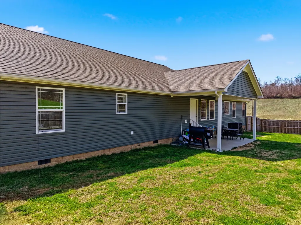 930 Pine Hill Brock Road London KY 40741