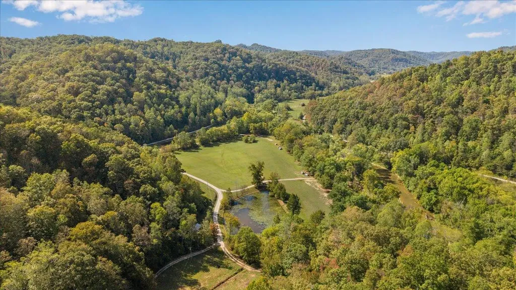 2270 Star Gap Road Stanton KY 40380
