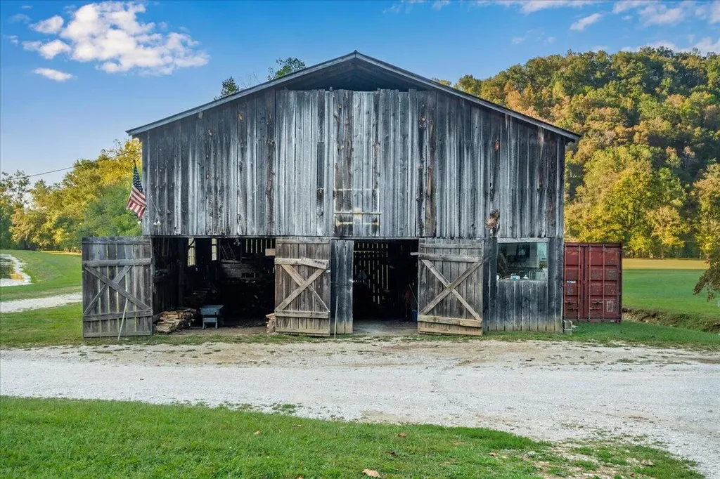 2270 Star Gap Road Stanton KY 40380
