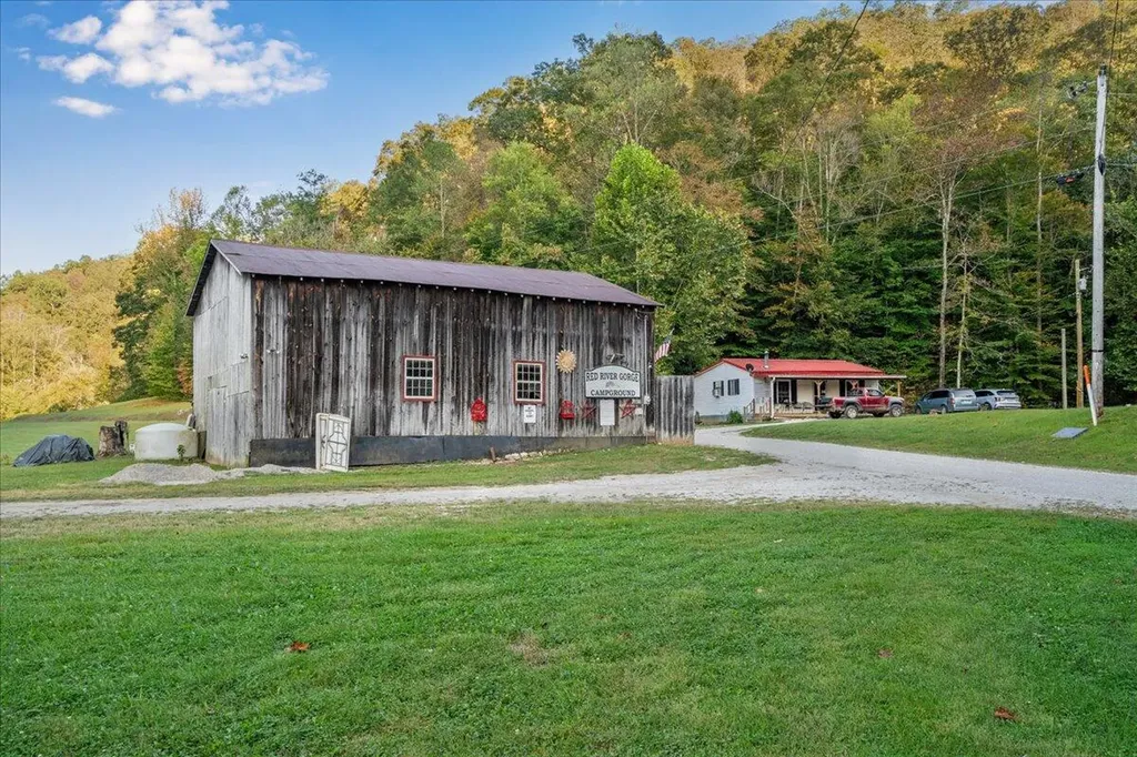 2270 Star Gap Road Stanton KY 40380