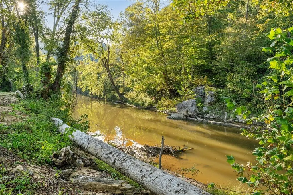 2270 Star Gap Road Stanton KY 40380